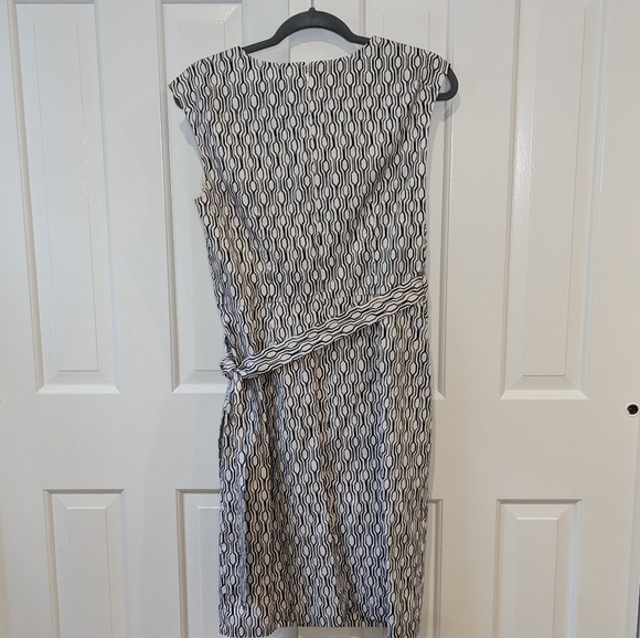 Ann Taylor dress blue and white sleeveless size 8 - Picture 4 of 7